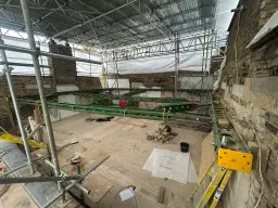 Wilton Row site installation with temporary and permanent steelwork